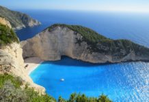 Alle vacanze non si rinuncia e per il 70% degli italiani la prima scelta è il mare