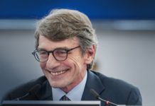 Il presidente del Parlamento Europeo David Sassoli si mette in quarantena