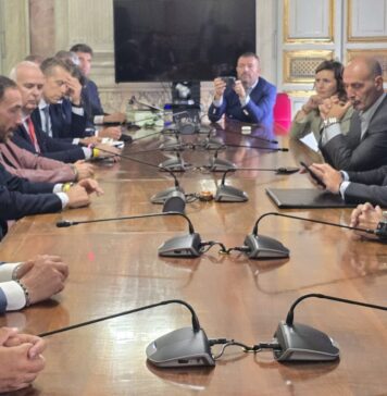 Olio: Coldiretti incontra il Ministro, 40 mln ai frantoi veri